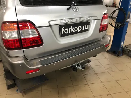 Фаркоп Galia для Toyota Land Cruiser J100 VX 1998-2008 T050A в Саратов