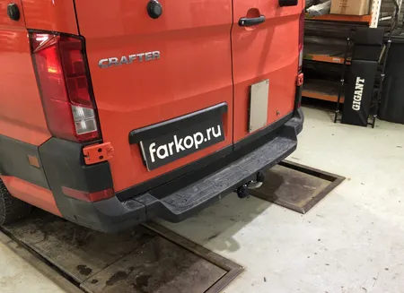 Фаркоп Galia для Volkswagen Crafter 2017-, (для а/м со ступенькой, одинарные колеса сзади)  V085A в Саратов