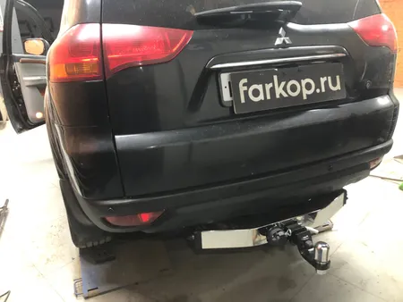Фаркоп TowRus для Mitsubishi Pajero Sport 2008-2017 (с нерж. накладкой) 159366 в Саратов