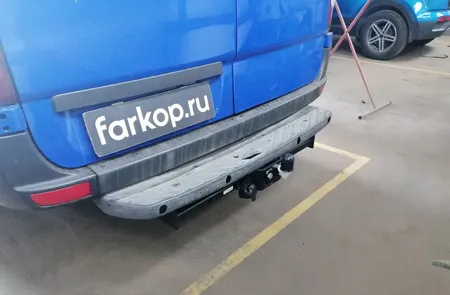 Фаркоп Steinhof для Volkswagen Crafter 2006-2016 (для а/м со ступенькой) V-033 в Саратов