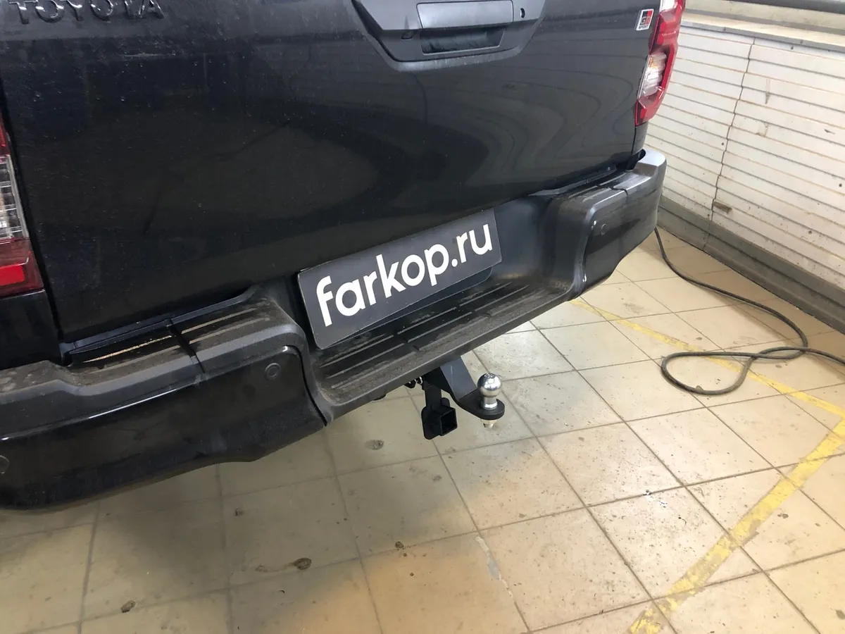 Фаркоп Лидер Плюс для Toyota Hilux (4WD) 2015- T121-E в Саратов Фаркоп Лидер Плюс для Toyota Hilux (4WD) 2015- T121-E в Саратов