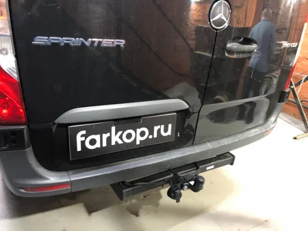 Фаркоп Steinhof для Mercedes Sprinter 2018- (без ступеньки, одинарн. колёса, база 3665/4325 mm) Арт. M-181 в Саратов